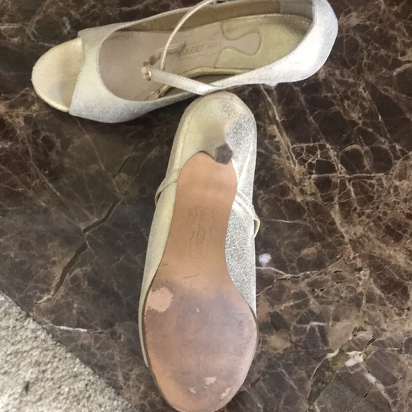 Gold open toe shoes - Picture 3 of 7